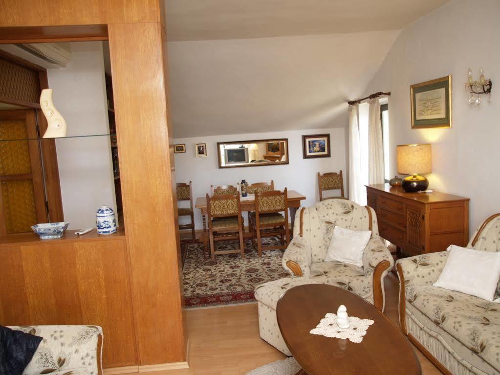 Two Palm Trees Apartment Дубровник Екстериор снимка