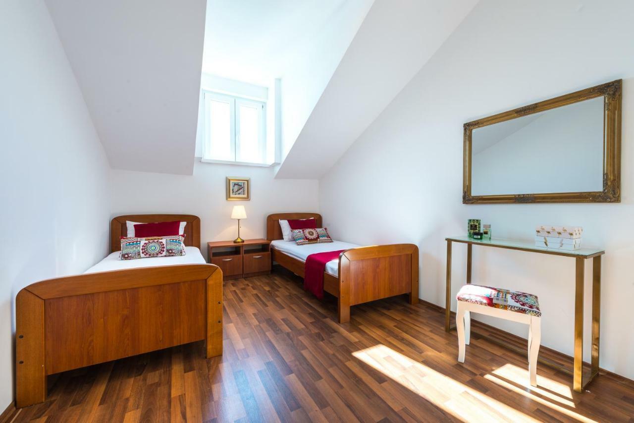 Two Palm Trees Apartment Дубровник Екстериор снимка
